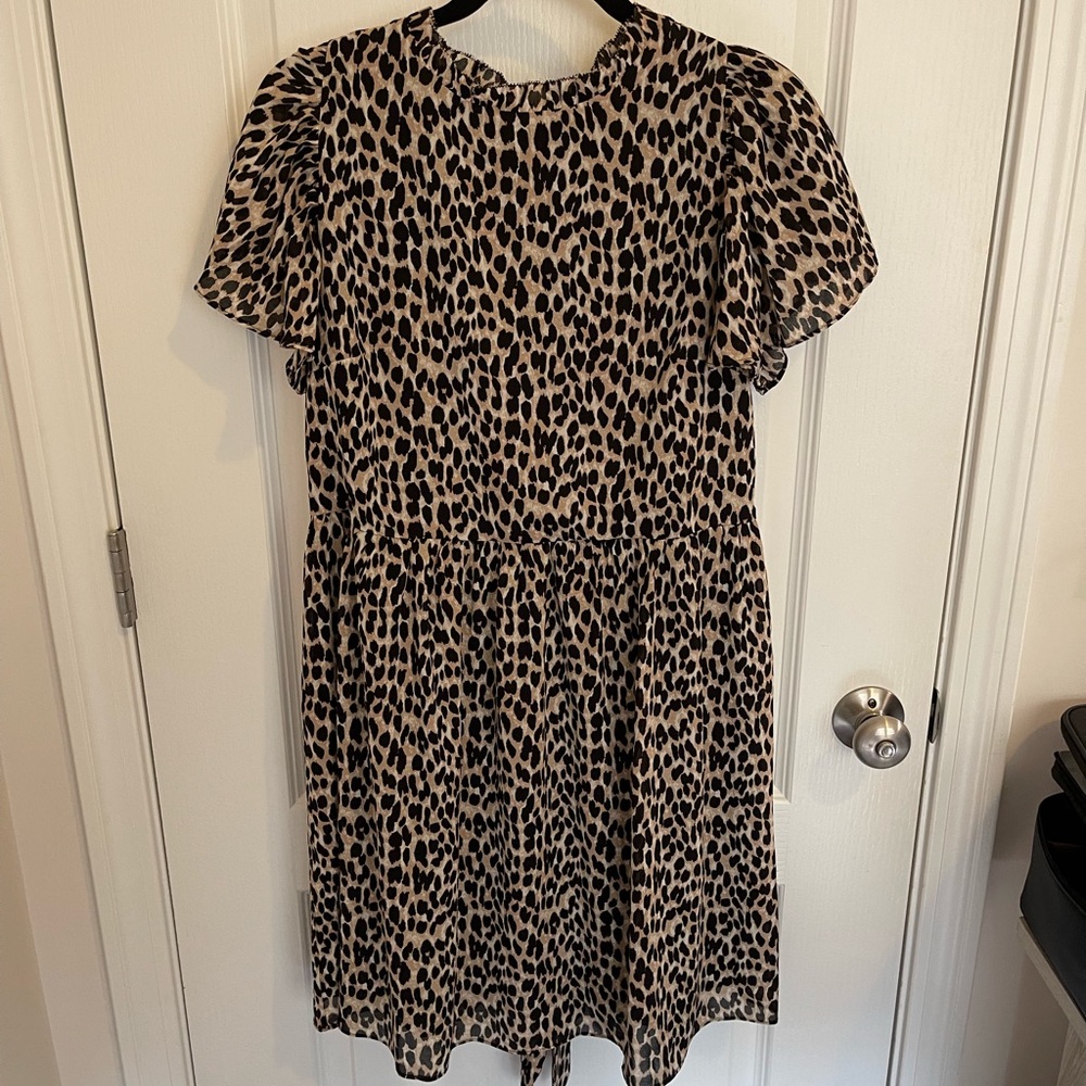 LOFT. Medium. Great condition.